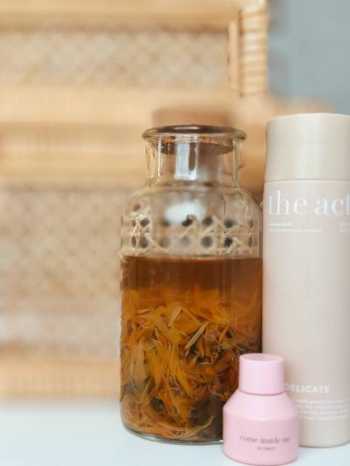 В случае если у вас нет настроения ухаживать за собой - ухаживайте без настроения. 05