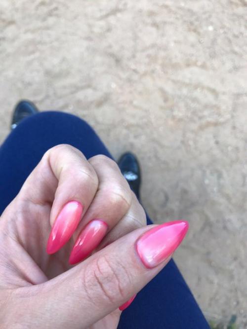 Девочки - профессионалы, которые работают с клиентами, напишите ваше мнение по поводу этого. 03