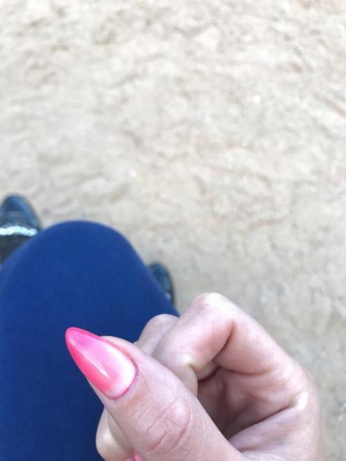 Девочки - профессионалы, которые работают с клиентами, напишите ваше мнение по поводу этого. 01