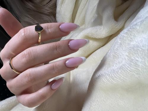 Почему важно делать маникюр регулярно. 04