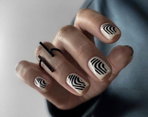 Маникюр на короткие ногти. 09