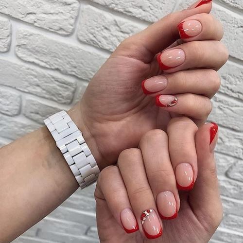 Красный маникюр со стразами. 02