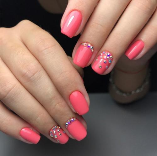 Девочки, оцените пожалуйста, в ноябре будет год как работаю, на курсах была один раз, беру за однотонное покрытие 450, с дизайном 500. 03