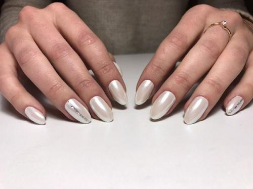 Девочки, оцените пожалуйста, в ноябре будет год как работаю, на курсах была один раз, беру за однотонное покрытие 450, с дизайном 500. 05