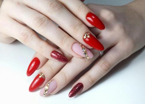 На оценку занимаюсь около года, плотно с конца сентября 2019 (до этого параллельно была основная работа. 04