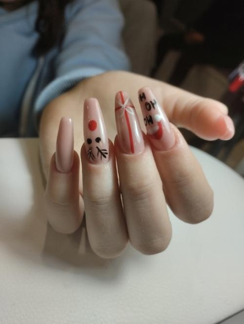 Дорогие красавицы!  Всех с праздниками! 03