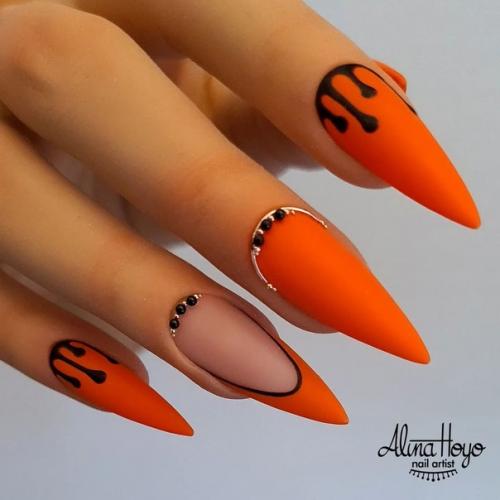 Маникюр на острых ноготках. 08