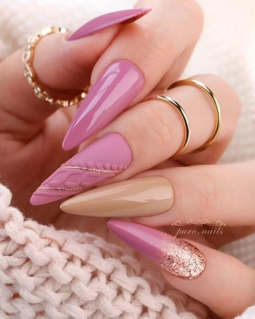 Маникюр на острых ноготках. 01