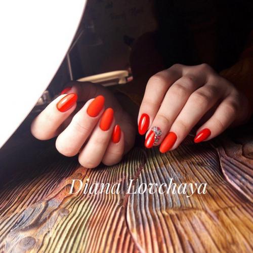 Девочки, оцените фото работ и подскажите, над чем работать? 01