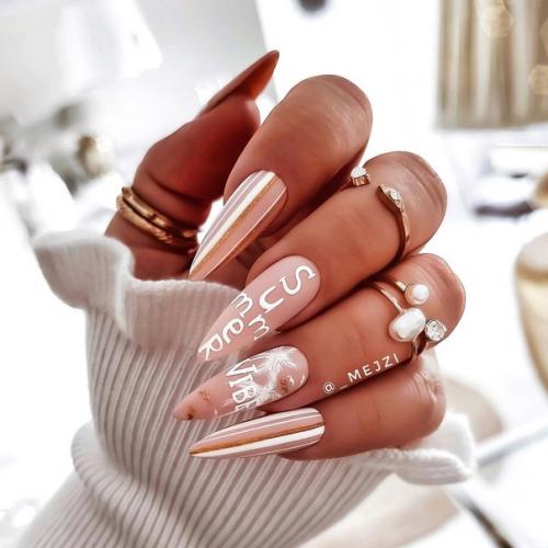 Маникюр на острых ноготках. 02