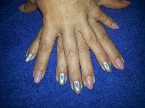 Услуги маникюра. Маникюр без покрытия 500 руб. 03