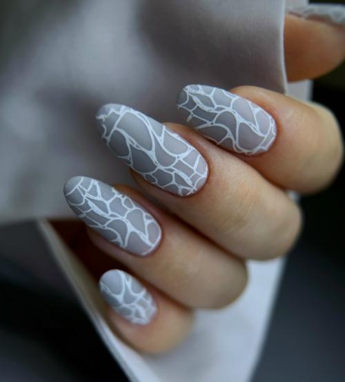 Кто сказал, что маникюр на обеих руках должен быть одинаковым? 01 Кто сказал, что маникюр на обеих руках должен быть одинаковым? 01