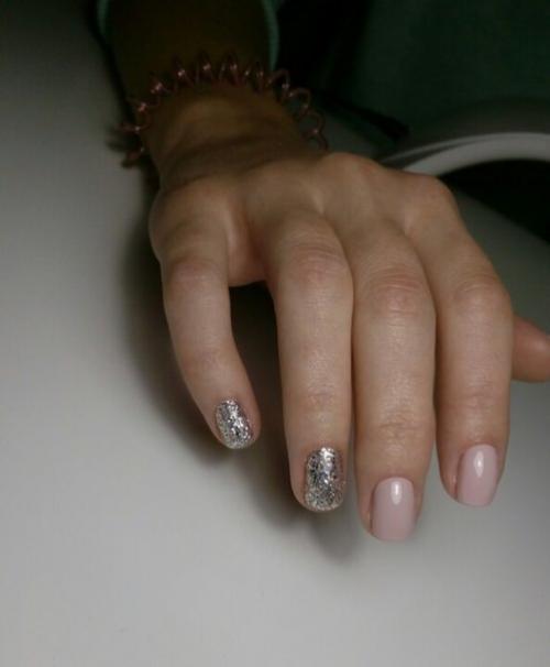 Работы!  Начинающий мастер, работаю на материалах вог, коди, Тнл, Уно, масура и тд, комби маникюр, по времени 2-3 часа в зависимости от ногтей. 06