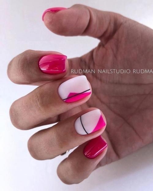 Розовый маникюр - это стильное и женственное видение дизайна ногтей, которое основывается на использовании цветовой гаммы розового. 03