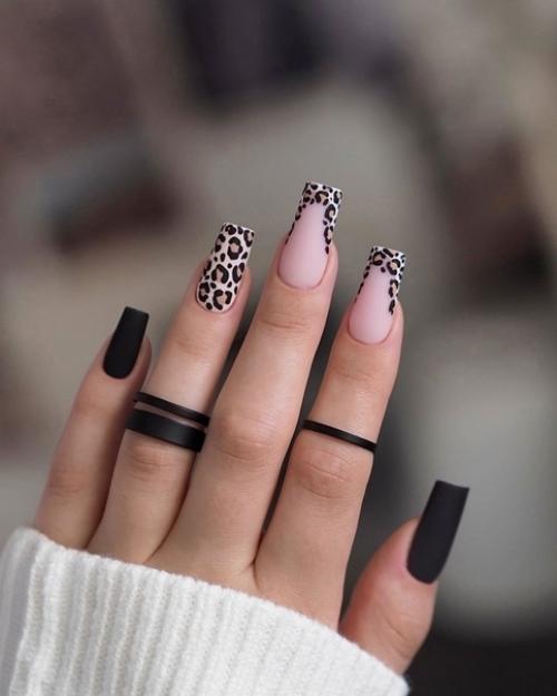 Нарисовать ровный френч умеет далеко не каждый опытный мастер, но если соблюдать некоторые правила, можно полюбить френч. 02