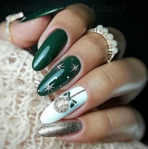 Модные мастера нейл - арта поражают обилием идей для создания зимнего дизайна. 07