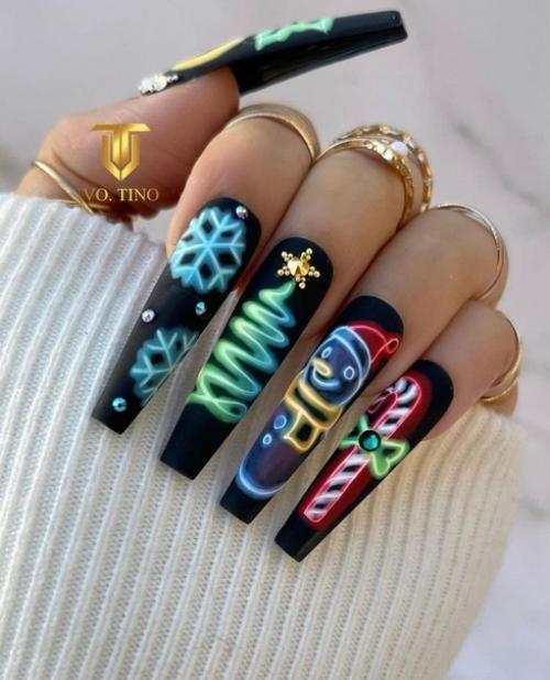 Оцените подборку маникюра с оригинальным дизайном. 09