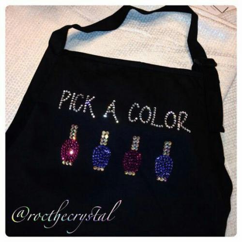 Видела, кто-то тут магнитик стразами инкрустировал. 01