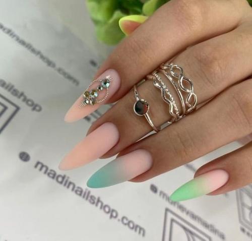 Прекрасный выбор маникюра, на длинные ногти. 05