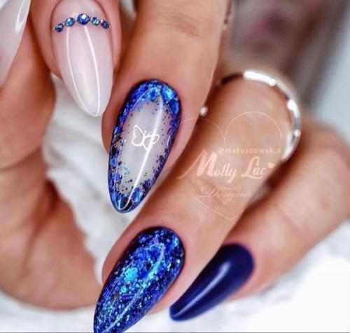 Идеи праздничного маникюра в нежно голубых оттенках. 02