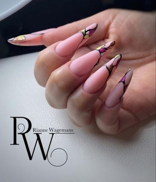 Прекрасный выбор маникюра, на длинные ногти. 04