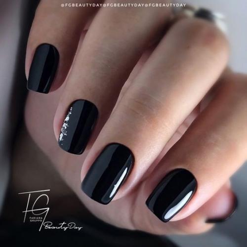 Ты не знаешь какие тебе ногти сделать? 03