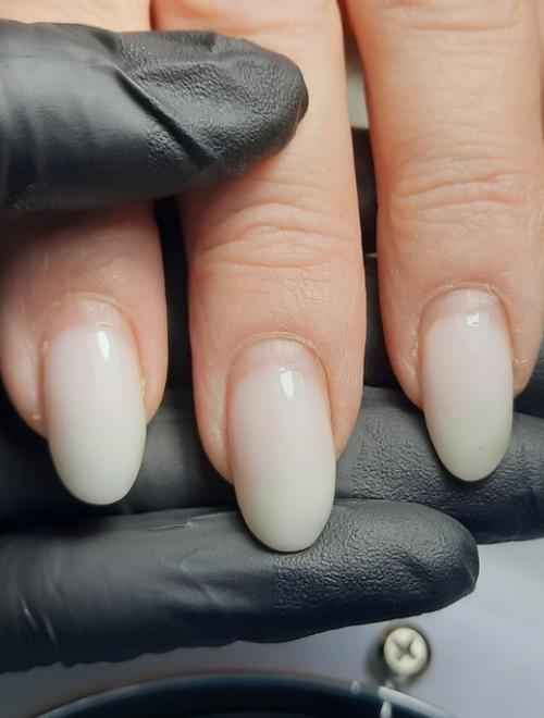 Аппаратный маникюр + укрепление гелем и гель - лак = 1300. 01