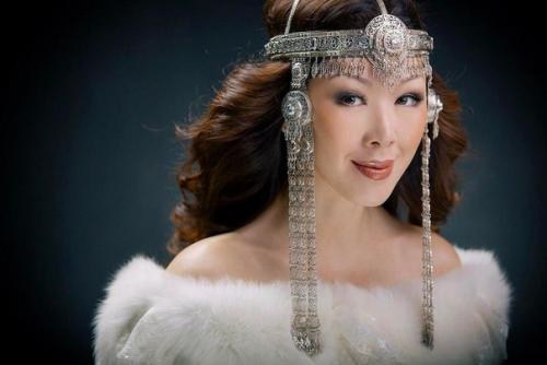 Интервью взято с архива полторагоданазад гостьномера. 01 Интервью взято с архива полторагоданазад гостьномера. 01