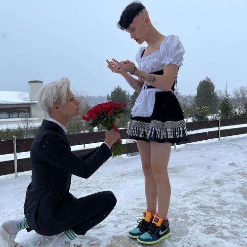 Это что баварская горничная? 01