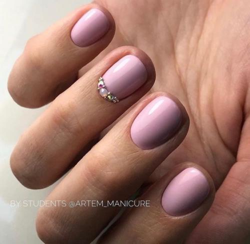 Маникюр на короткие ногти. 03