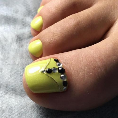 10 оригинальных идей дизайна педикюра, для милых дам. 09