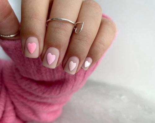 Собрали для вас подборку самых романтичных дизайнов ко дню всех влюблённых. 09