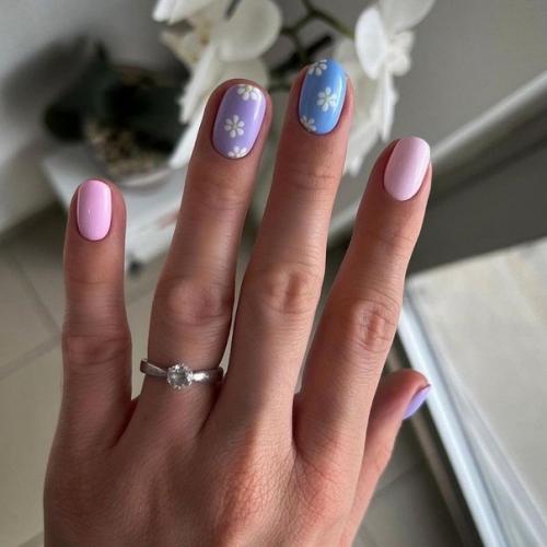 Подборка идей дизайна весеннего маникюра, на короткие ноготки. 03