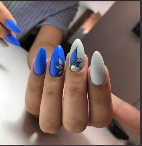 Стильные идеи синего маникюра на длинные и короткие ногти. 07