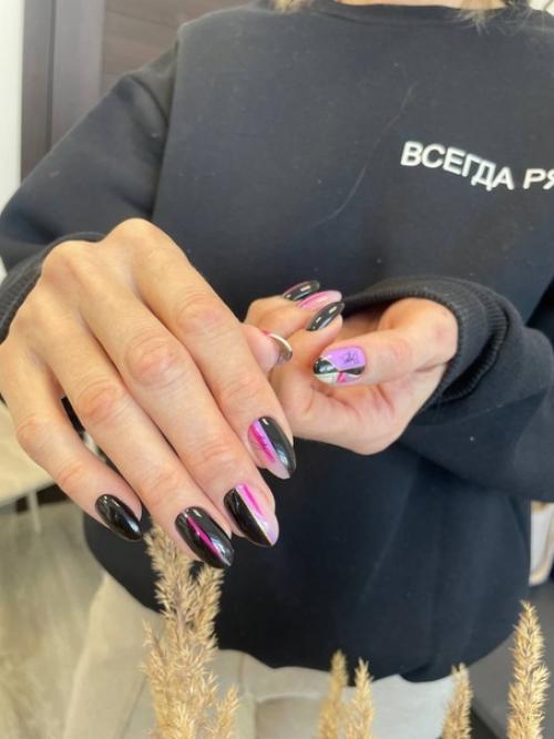 Разряд молнии.  Это видео удалось снять жительнице Индии в сентябре 2022 года. 02