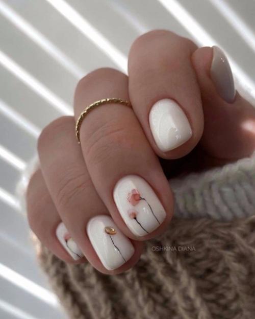 Мы разбираем свежие идеи для ноготков. 01