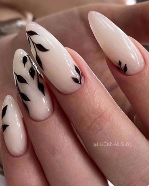 Мы разбираем свежие идеи для ноготков. 05