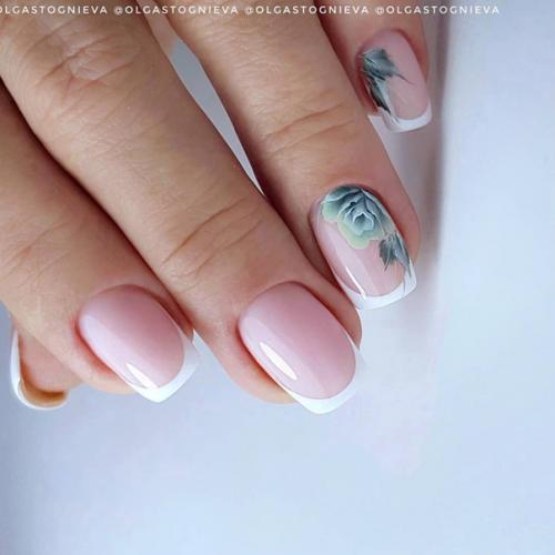 Я постоянно пишу о том, каким разным может быть френч и как он меняется в руках креативных мастеров. 04