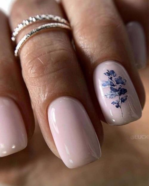 Мы разбираем свежие идеи для ноготков. 04