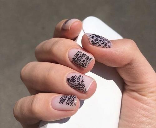 Красивый маникюр на короткие ногти. 02