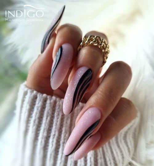 Невероятно красивый маникюр, на длинные ногти. 02