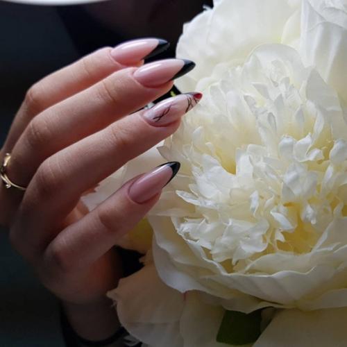 Сколько слов уже было сказано о многогранности френча и его вариациях. 02