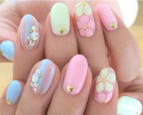 Девчонки, помогите пожалуйста выбрать дизайн ногтей, какой вам больше нравится? 03