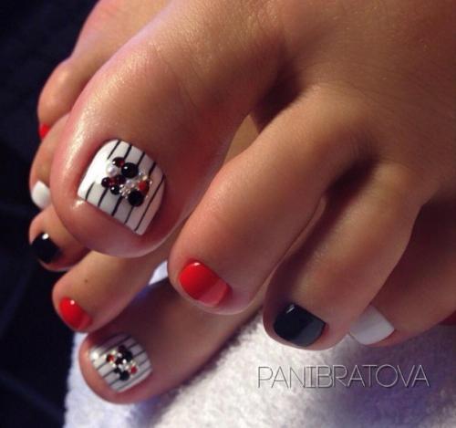 Какой дизайн педикюра выберешь ты? 05