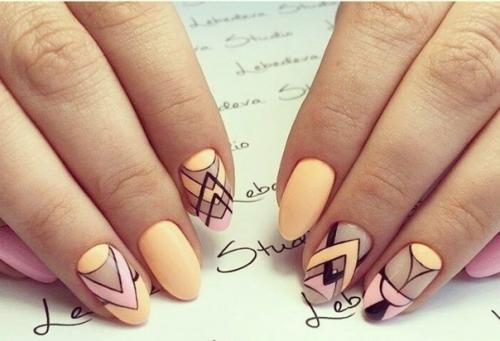 Геометрия на ногтях - супер модный тренд сезона. 02 Геометрия на ногтях - супер модный тренд сезона. 02