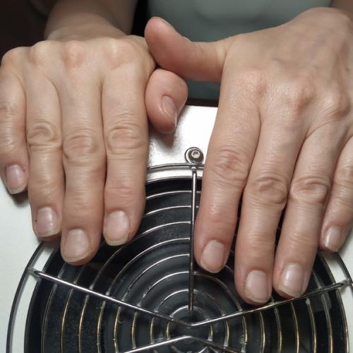 Просто покрытие!  Не обязательно наращивать ноготки чтобы выглядеть празднично и элегантно! 01