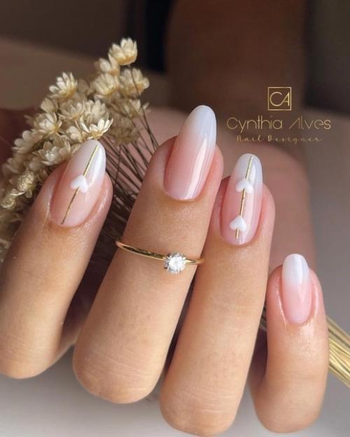 Маникюр - это не только способ выглядеть ухоженной и стильной, но и проявление заботы о своем здоровье. 03