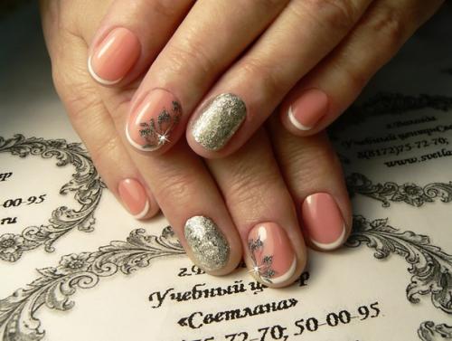 Мы поздравляем очень старательную ученицу Анну Петухову с успешным обучением по программе маникюр обрезной. 01