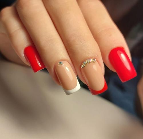 Маникюр - это не просто красота, а важная часть ухода за руками, которая влияет на гигиену, здоровье ногтей и даже психологическое состояние. 01