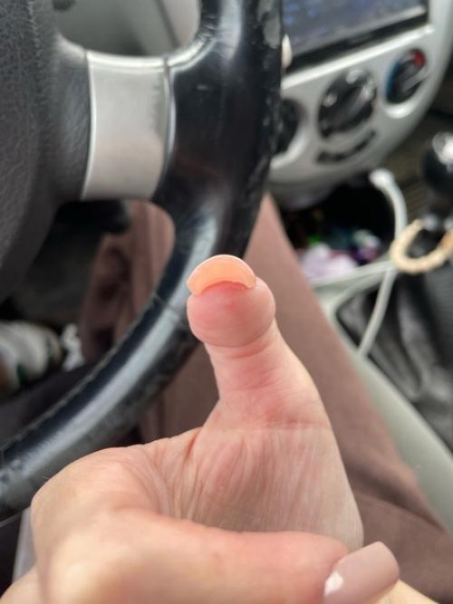 Не стала выражать недовольство, просто сделала выводы мастер работает уже не первый год. 05